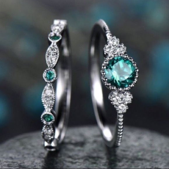 Elegant Ring Set - Picture 2 of 4